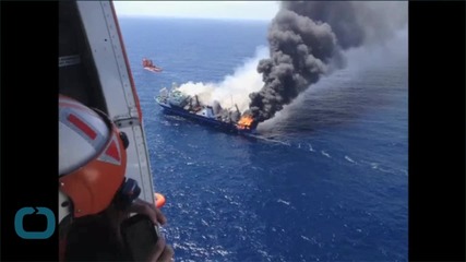 Greenpeace Criticizes Spain for Towing Burning Fishing Boat From Canary Islands Port