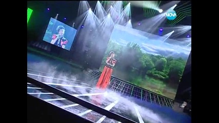 Виктория Куприна пее на български - X Factor /live/ (10.10.2013)