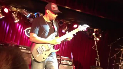 Bb king club New York - Tony Macalpine Amazing Solo Live