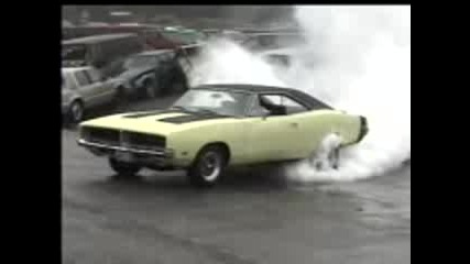 Dodge Charger - Пали Гуми