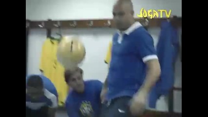 Ето как бразилците загряват преди мач !