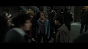 Хари Потър и даровете на смъртта част 2 - Макгонъгол изпраща на Слидерин студентите далеч (hd))9