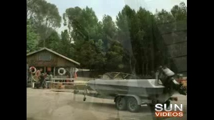 Dangerous Butterfly video - Funny videos - Sunvideos.net 