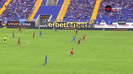 Спорна ситуация пред наказателното поле на Вадуц
