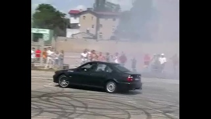 Bmw M5 Mega Burnout