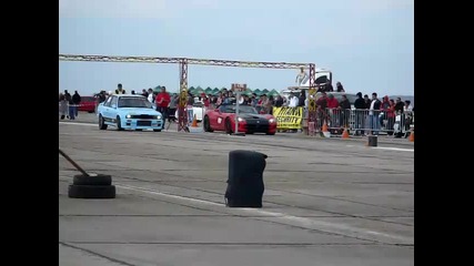 Синята E30-ка пак раздава шамари