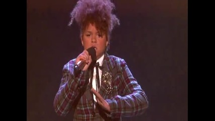 13 годишно момиче пее песен на Justin Bieber в американския X Factor