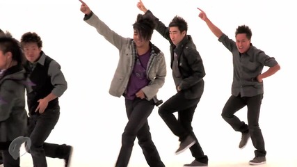 Dance Star Mickey Vs Quest Crew ( Disney Living)
