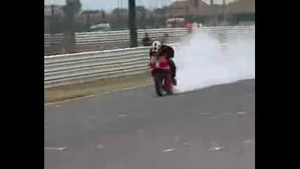 Benelli Tnt stunt