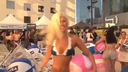 Cosmo Bikini Bash 2010 (hq) 