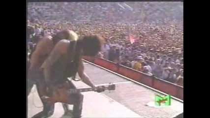 Motley crue-shout At the Devil