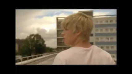 Skins Series 2 - Maxxies Roof dance 