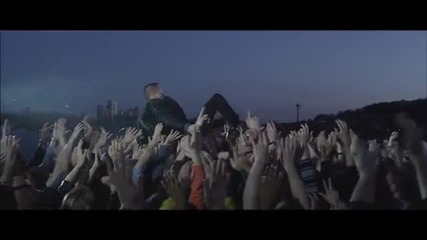 Macklemore & Ryan Lewis - Can't hold us (official video)