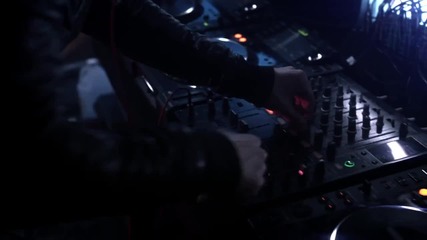 David Guetta ft. Taio Cruz, Ludacris - Little Bad Girl
