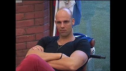 Big Brother 2012 - Боби се оригва