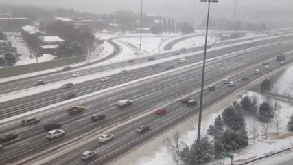 Вижте как чистят снега в Торонто и се насладете (видео)