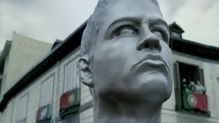 Nike - Write The Future C.ronaldo Statue 
