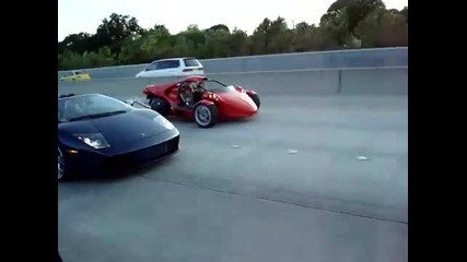 Lamborgini Murcielago vs. T - Rex 