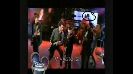 Целувка в Camp Rock 2!!!! 