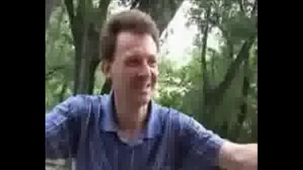 Голи И Смешни - Помогнете Ми Да Сляза