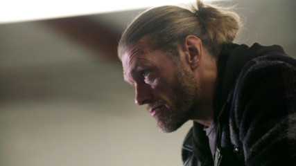 Edge reflects on his WWE return, featuring “Walk” by Foo Fighters