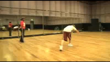 Justin Bieber - Love Me (video for the fans) Vbox7