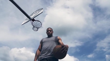 Как един 165 сантиметров баскетболист се научи да забива...
