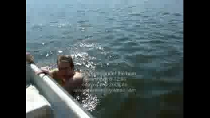 Vilden Jump In The See