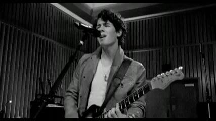 Nick Jonas & The Administration - Who I Am [official music video]