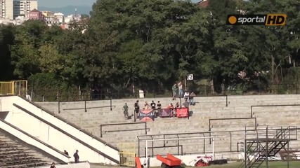 Единадесет човека в сектора за гости на стадион " Славия "