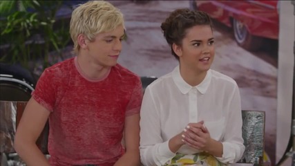 Ross Lynch and Maia Mitchell kick off the Teen Beach Movie Live Chat1