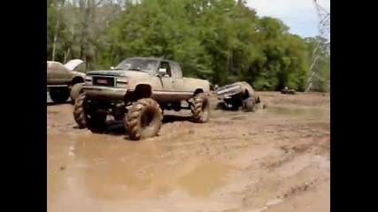 Затъване в калта с Шевролет!!!