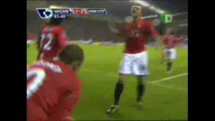 13.05 Уигън 1:2 Манчестър Юнайтед гол на Майкал Карик