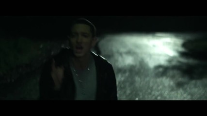 Спираща дъха ! Eminem - Space Bound