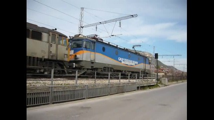 Влак на Бжк с локомотив 400534