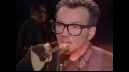 Elvis Costello - Gods Comic Live (89) 
