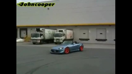 Honda S2000 drifting