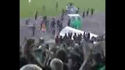 Публиката е в еуфория след 3 - я гол на Берое !