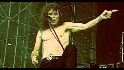 Overkill - Old School (live at wacken open air 2005) 