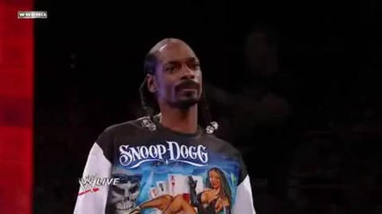 Snoop Dogg се бие в Wwe !