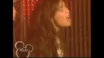 Demi Lovato - La La Land Final Camp Rock