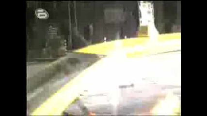 Полицай Не Глобява Lamborghini Спряло На Пешеходна Пътека !! + Линк за Роки е Жив !!!