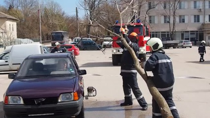 Освещаване на нови противопожарни автомобили в Девня