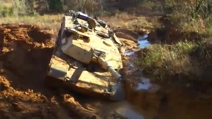 Ейбрамс М1 в блато