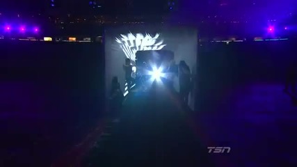 Justin Bieber изпълнява Boyfriend _ Beauty and a Beat at Siriusxm 100th Grey Cup Halftime Show (hd)