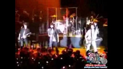 Jonas Brothers - Paranoid