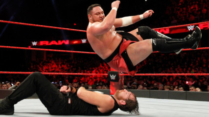 Dean Ambrose vs. Samoa Joe: Raw, Dec. 11, 2017