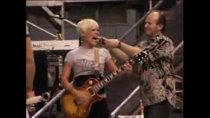 P!nk Funhouse Tour Bloopers
