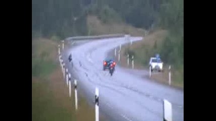 Bmw М5 vs R1!!