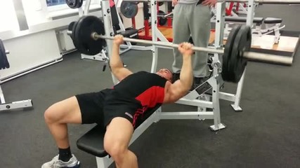 Dennis Arnold Junior Bodybuilder Bench press 100kg (220lbs) 27 reps